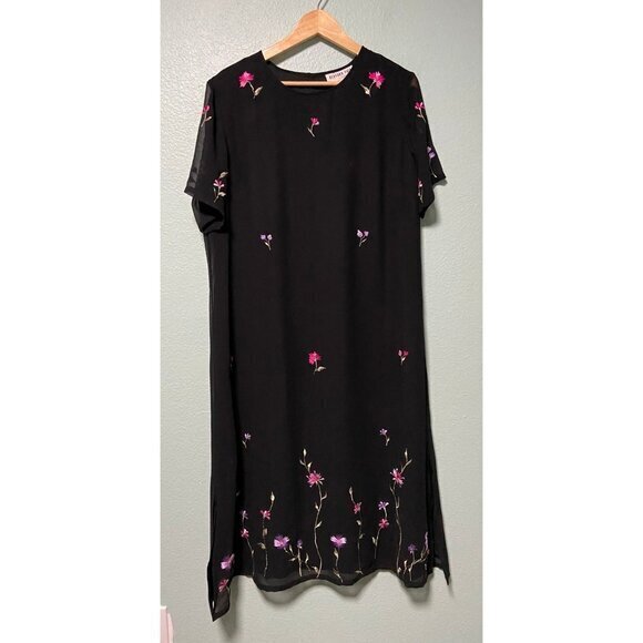 Vintage Dresses & Skirts - Vintage Bedford‎ Fair Women’s Black Flutter Sleeves Embroidered Floral Dress XL